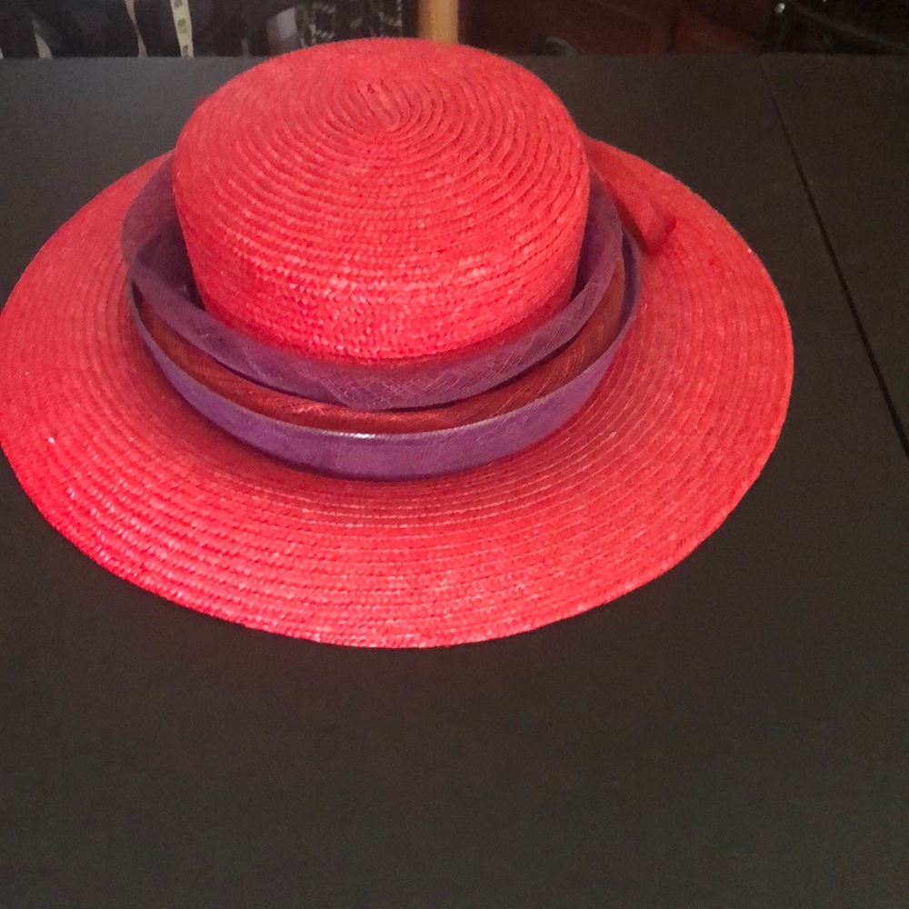 Red hat society